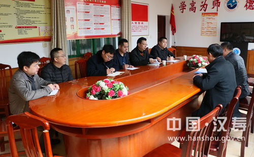 市優(yōu)化辦 市行政審批服務局督查組督查我縣行政審批中介服務事項清理工作